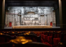 Where the Locals Sit: A Curtain-Up Weekend Itinerary